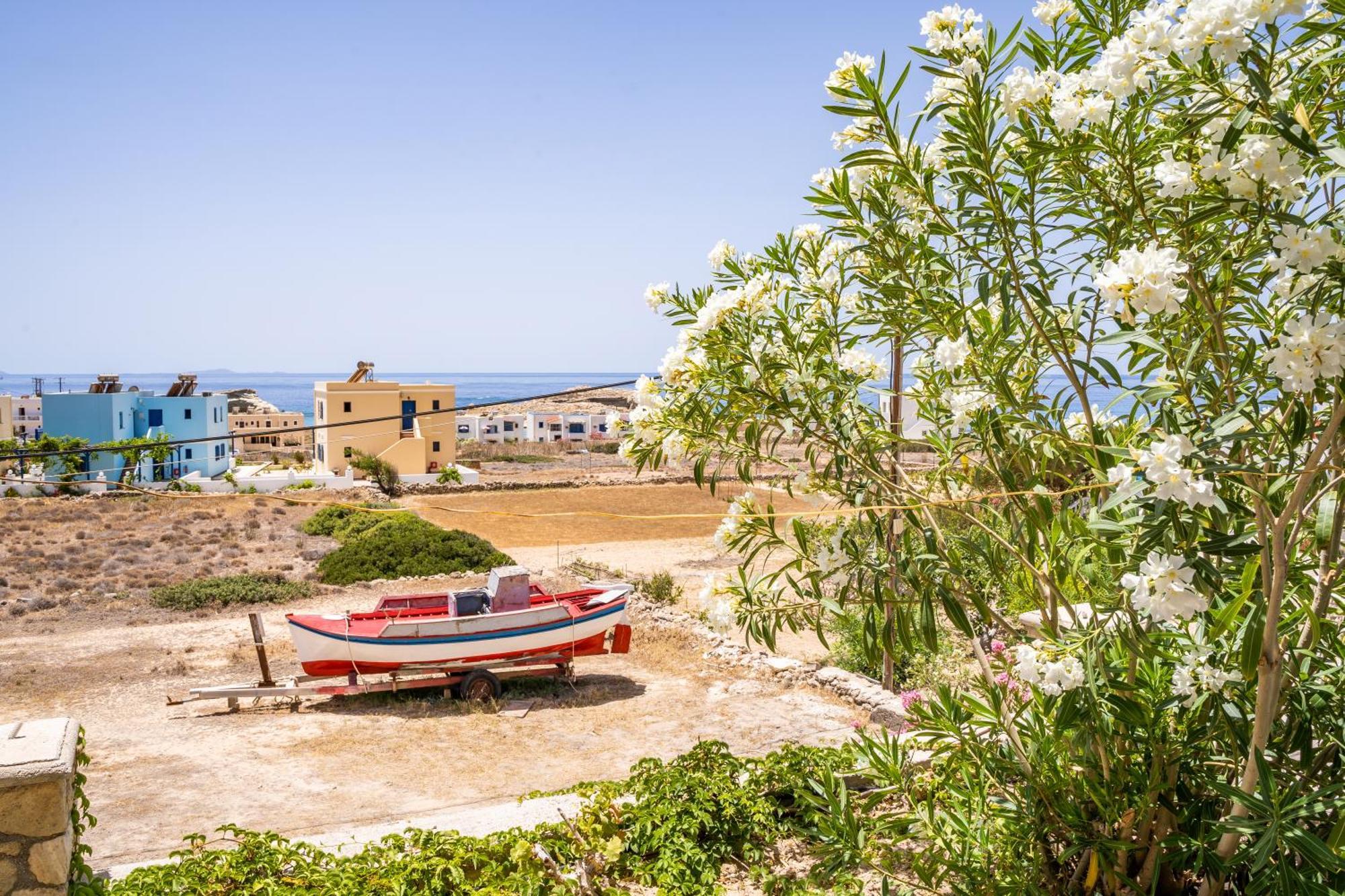 Sun Week Bay Hotel Lefkos  Exterior photo